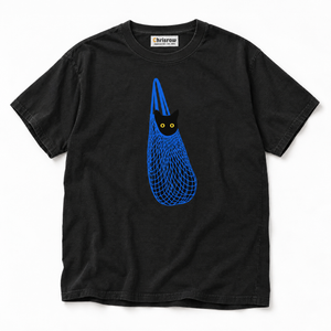 Chrisraw Fukuro Neko black T-shirt — black cat in blue net bag print