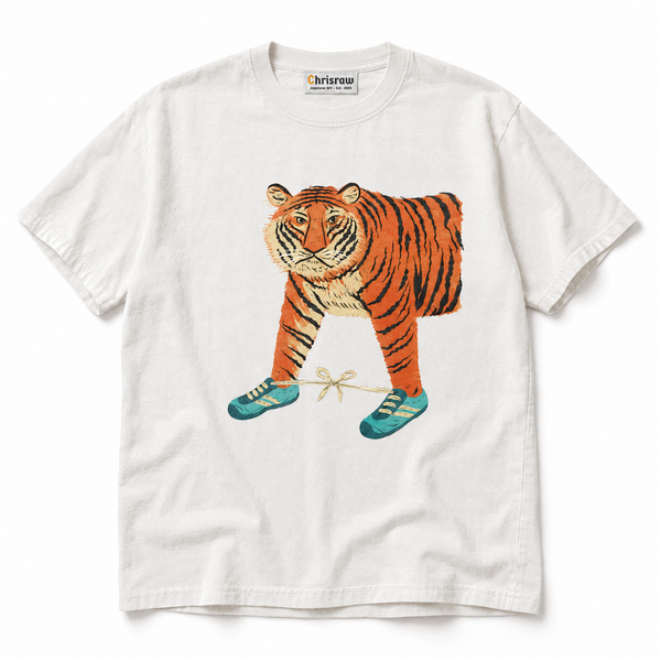 Chrisraw Kutsu Tora white T-shirt — tiger in sneakers print