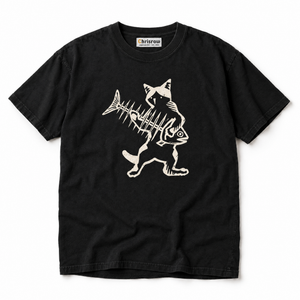 Chrisraw Sakana Dorobo black T-shirt — cat with fishbone linocut print