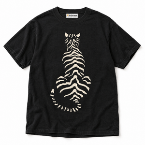 Chrisraw Ushiro Tora black T-shirt — tiger stripes from behind print